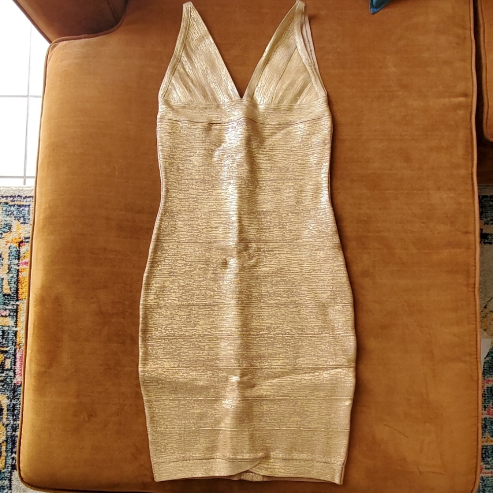 Venus bodycon gold dress with HoldUIn technology
